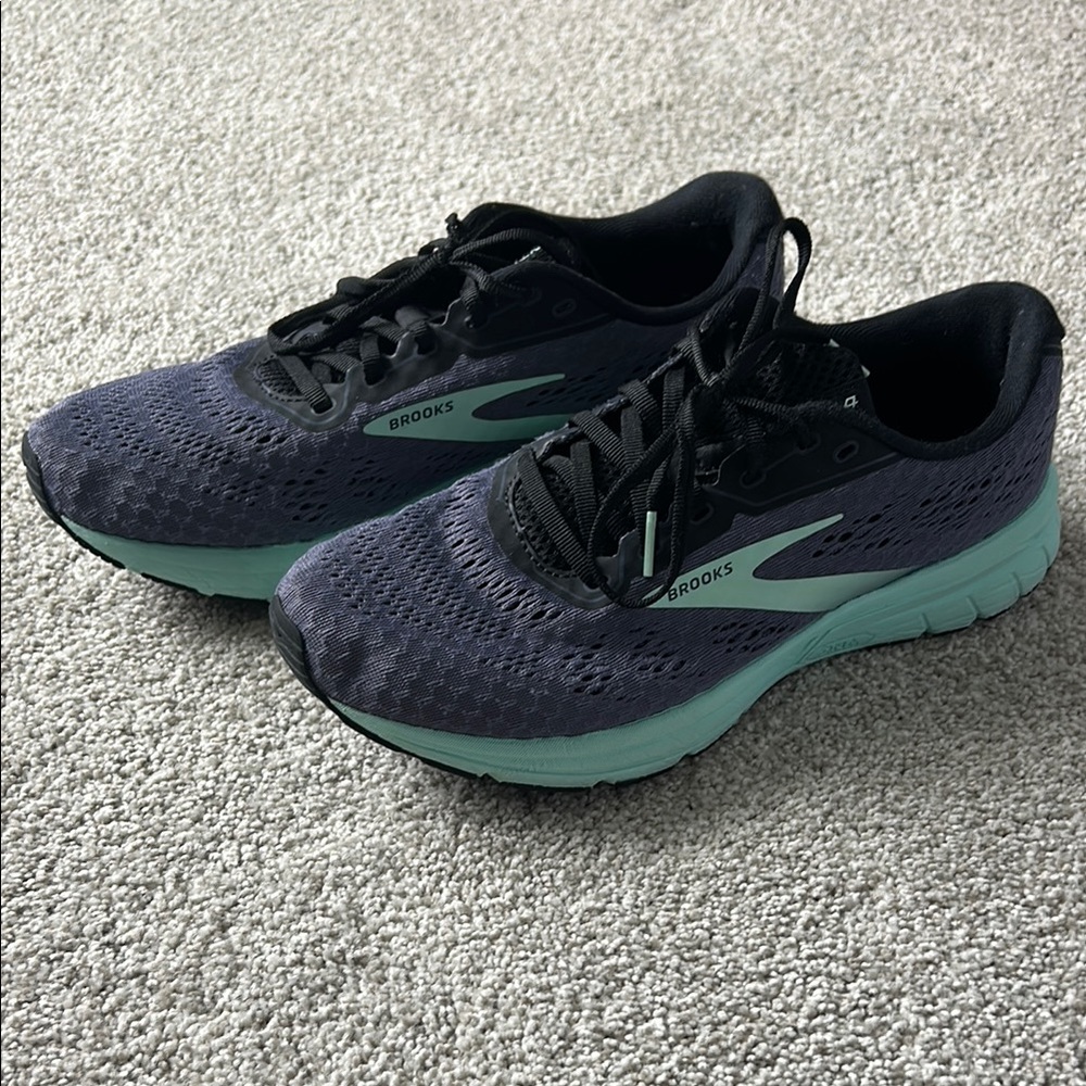 Brooks Women’s Anthem 4